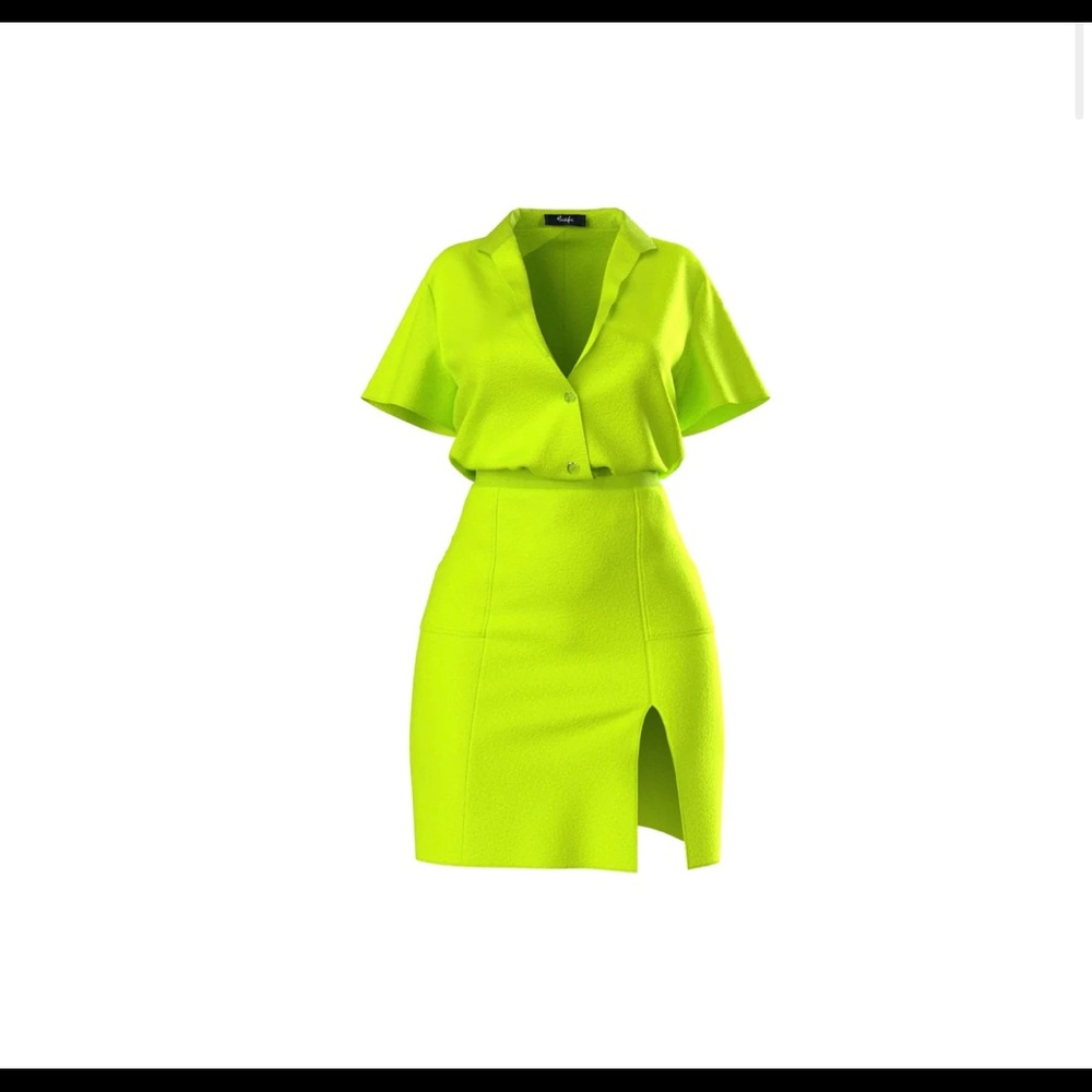 Hanifa *100% Authentic* Great quality material can be worn in all seasons.